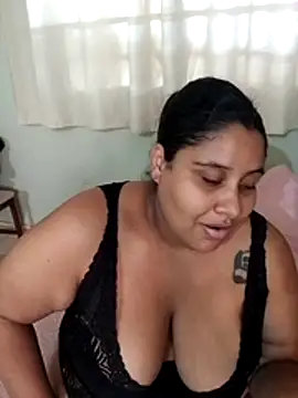 gordinhafogosaa online show from May 11, 4:04 pm