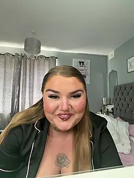 BeeMay22 online show from July 5, 12:11 pm