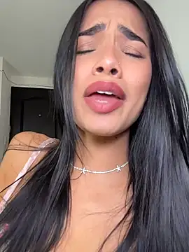 Bella Smithe online show from July 29, 9:59 pm