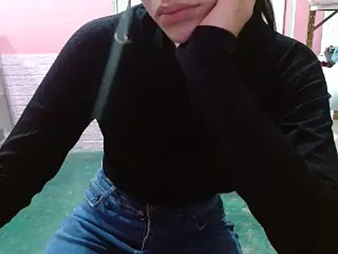 lolit cat online show from April 8, 2:19 pm