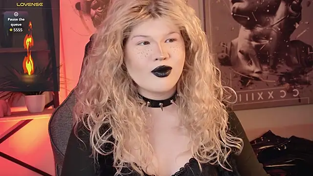 LilithNlsn online show from March 26, 9:16 pm