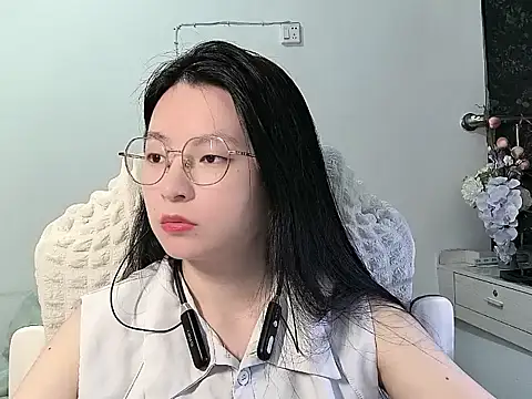 Eeya-36 online show from March 26, 12:51 pm