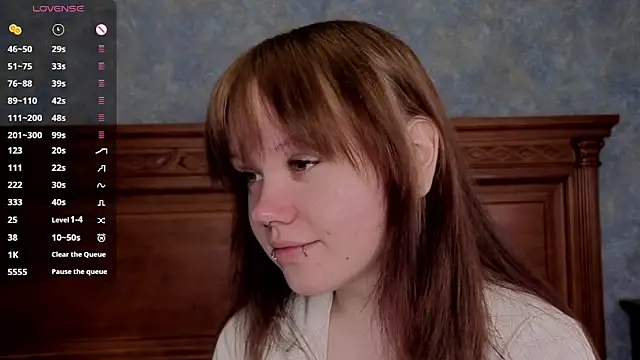 LeahAllsop online show from May 29, 3:48 am