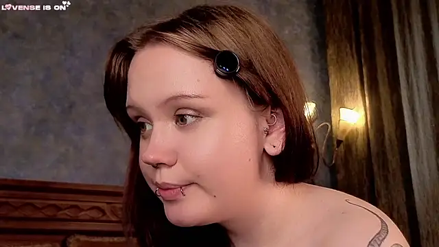 LeahAllsop online show from June 29, 10:15 am
