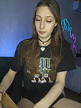 Emma Willson online show from March 21, 1:16 pm