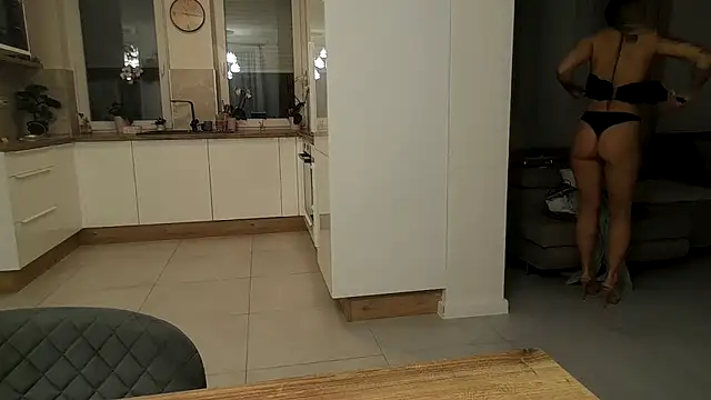 HiddenPearl online show from April 8, 9:17 pm