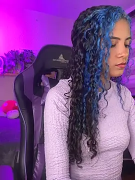 Franchezcaa  online show from March 14, 9:05 pm