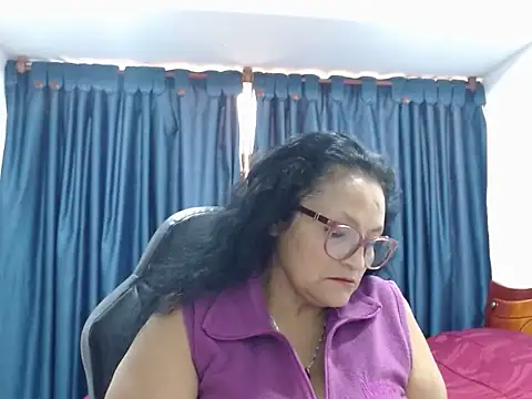  BellaNocturna online show from March 27, 9:15 pm