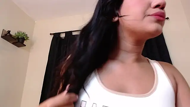 LyriaDiamond  online show from March 30, 8:19 pm