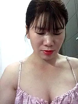 Bondgirl 9 online show from May 29, 7:01 pm