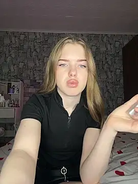 KayShaw online show from March 27, 8:26 am