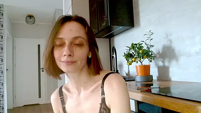 misssweet online show from May 11, 4:04 pm
