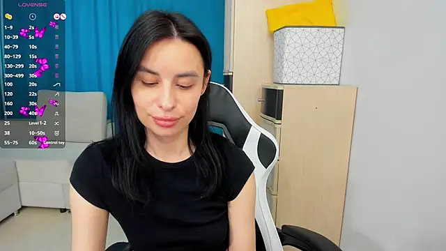 Horny  Nikki online show from July 11, 4:23 am