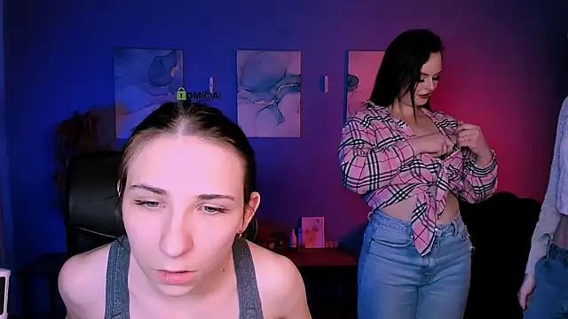 miss courtney  online show from March 13, 10:05 am