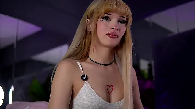 BrattyScarlet online show from March 17, 7:23 am