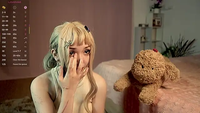 Linhmew online show from May 22, 9:02 pm