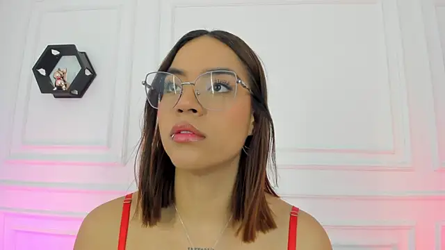 Im Scarlett  online show from July 7, 6:43 pm