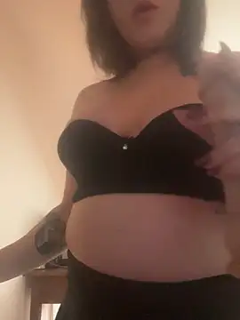 Xlilli69X online show from March 14, 9:32 am