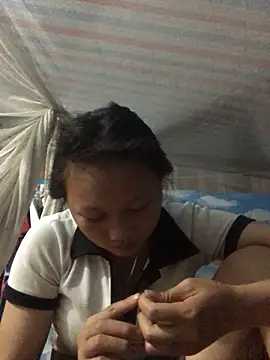 TieuVy99 online show from April 12, 2:42 pm