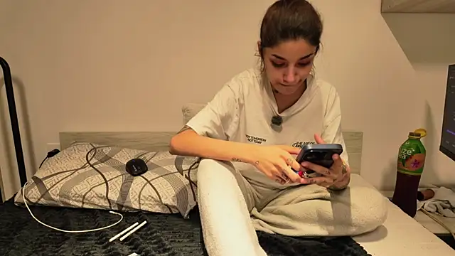 sweelexy online show from April 3, 9:24 pm