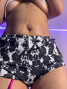 Daliila 11x online show from April 2, 3:15 am