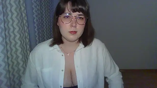 ClaraHard online show from April 15, 5:13 pm