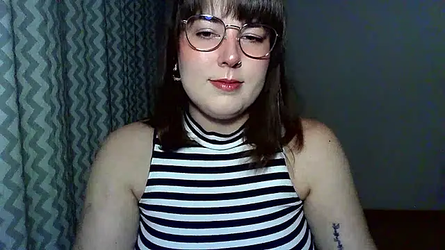 ClaraHard online show from July 4, 8:27 pm
