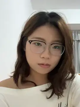 Smallwood 29 online show from March 17, 4:55 pm