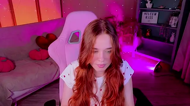 TiffanyVex online show from July 30, 1:45 pm