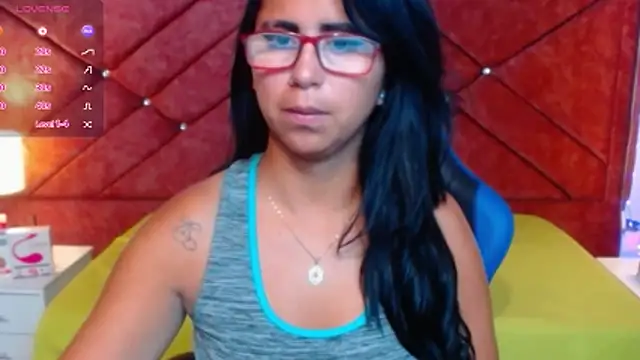 Alisha Gamskar13 online show from May 11, 1:57 pm