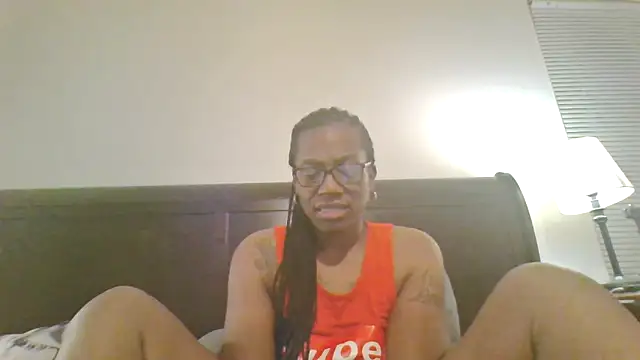 SweetParadise101 online show from March 6, 5:02 am