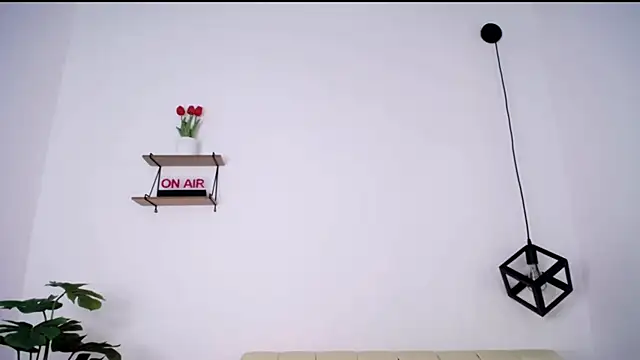 les love online show from March 10, 1:26 pm