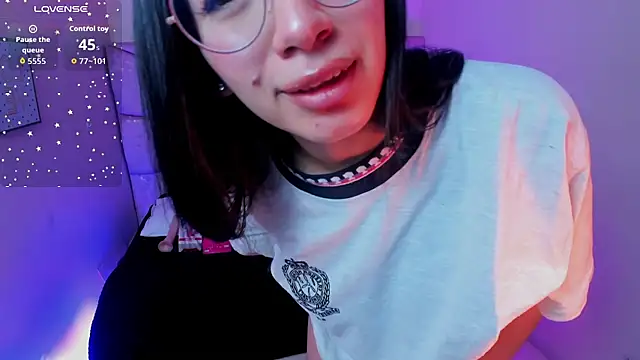 Amara Velle online show from July 25, 1:29 pm