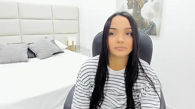 Chloelarsons online show from March 25, 7:17 pm