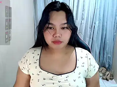 urasian prettyrica online show from July 11, 9:59 pm