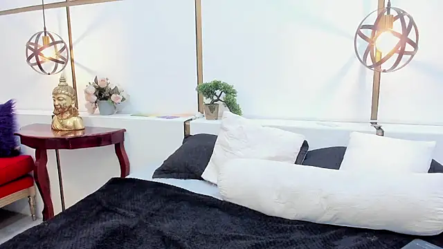Cynthia1Fox online show from May 28, 7:34 pm