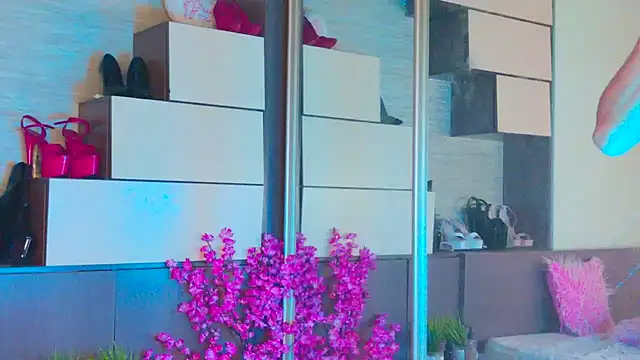 AlexaRayss online show from June 12, 3:03 am