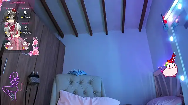 SkyeGabbyRose online show from June 5, 7:47 am