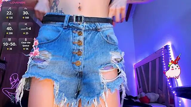SkyeGabbyRose online show from May 22, 11:47 pm