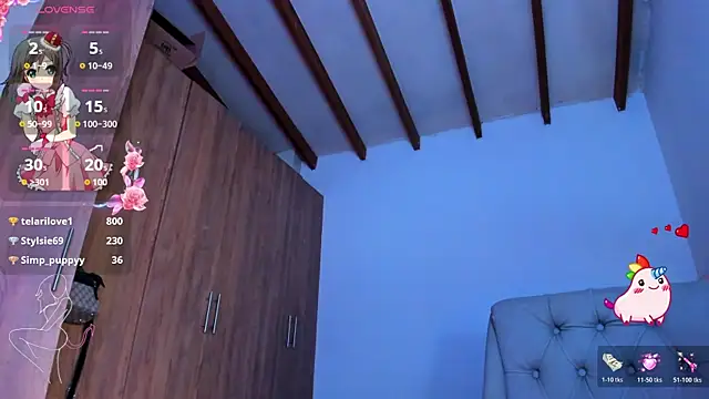 SkyeGabbyRose online show from June 20, 12:09 pm