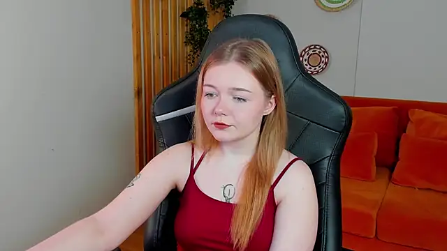 ElinaVale online show from May 17, 4:06 pm