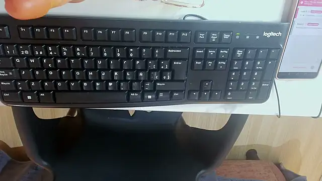 Amanda Fox   online show from April 11, 7:50 pm