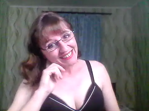 Alisaprice077 online show from May 21, 6:39 pm