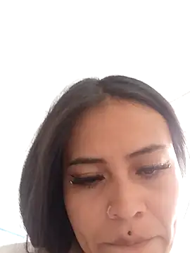 Cloe pink1 online show from April 11, 2:43 pm