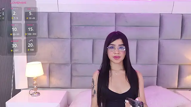 OliviaDiaz online show from March 21, 7:19 pm