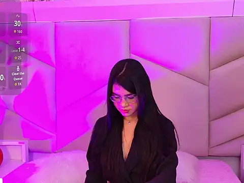 OliviaDiaz online show from March 14, 7:59 pm