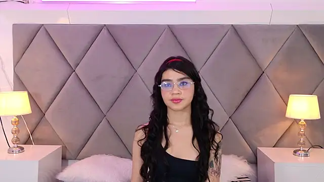 OliviaDiaz online show from March 27, 8:53 pm