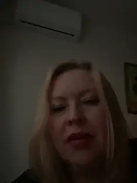 JanieLight53 online show from May 15, 11:40 pm