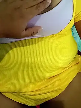 latina bigtitss online show from May 9, 5:31 am