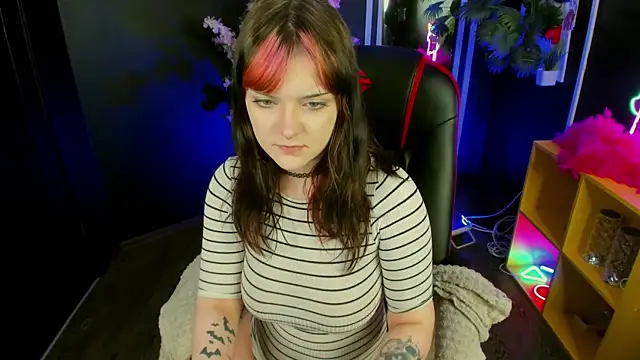 EsterTwilight online show from July 16, 3:49 pm